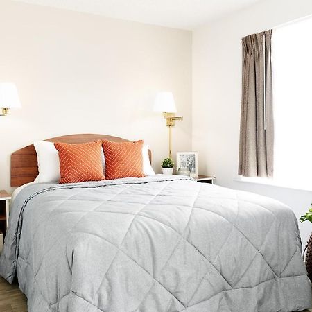 Intown Suites Extended Stay Raleigh Garner Nc Bagian luar foto